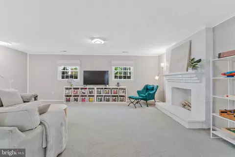 Living - 12121 Stirrup Rd, Reston, VA 20191 photo 6 of 7