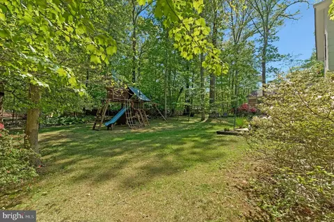 Exterior - 12121 Stirrup Rd, Reston, VA 20191 photo 11 of 15