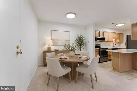 Dining - 5800 B Torington Dr #833, Springfield, VA 22152 photo 1 of 1