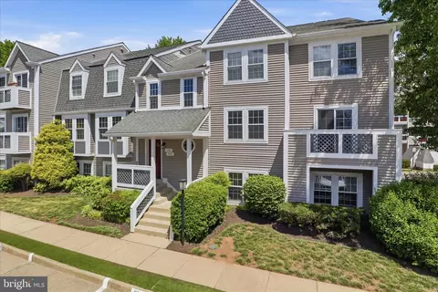 12898 Grays Pointe Rd #12898B, Fairfax, VA 22033