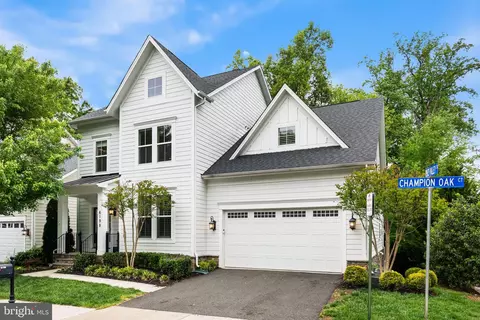 6198 Champion Oak Ct, Falls Church, VA 22044