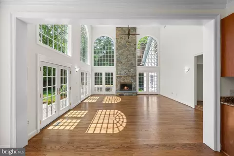 Living - 8405 Brookewood Ct, Mclean, VA 22102 photo 1 of 6