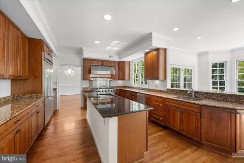 Kitchen - 8405 Brookewood Ct, Mclean, VA 22102 photo 2 of 4