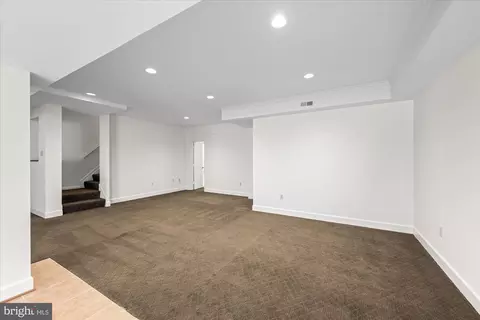 Living - 8405 Brookewood Ct, Mclean, VA 22102 photo 5 of 6