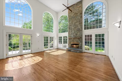 Living - 8405 Brookewood Ct, Mclean, VA 22102 photo 2 of 6