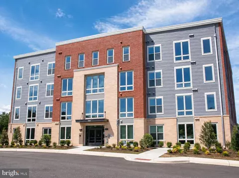 6107 Fairview Farm Dr #210, Alexandria, VA 22315
