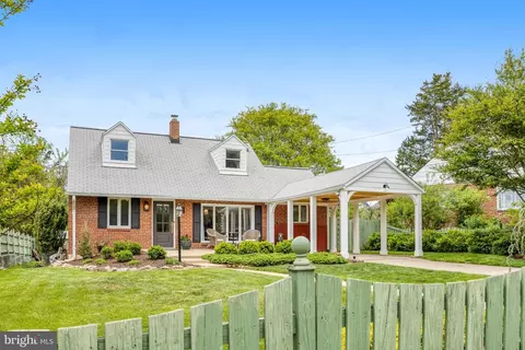 7302 Tyler Ave, Falls Church, VA 22042