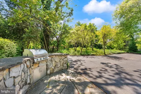 1608 Chain Bridge Rd, Mclean, VA 22101 photo 14