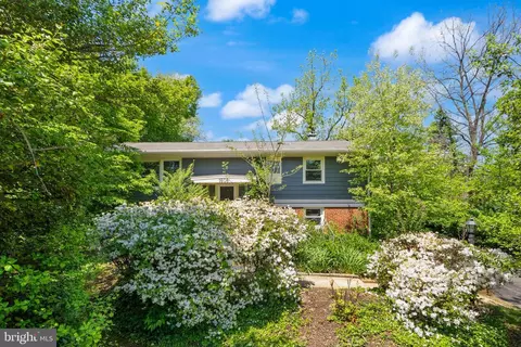 1608 Chain Bridge Rd, Mclean, VA 22101 photo 2