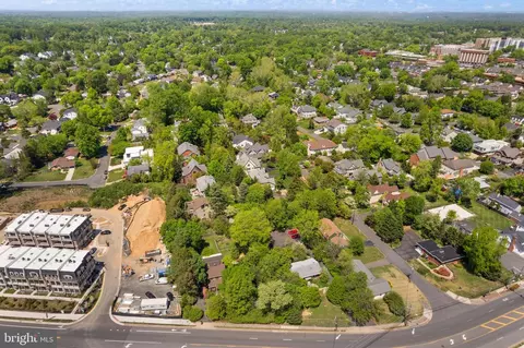 1608 Chain Bridge Rd, Mclean, VA 22101 photo 27