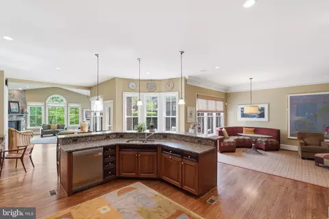 Kitchen - 1463 Evans Farm Dr, Mclean, VA 22101 photo 4 of 5