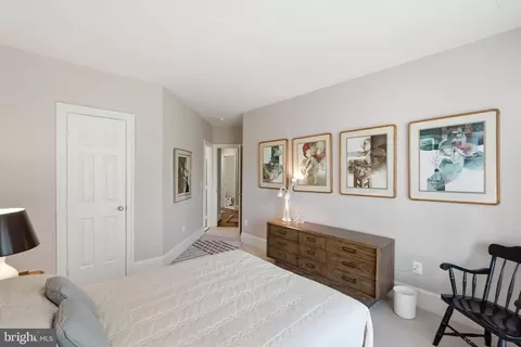Bedroom - 1463 Evans Farm Dr, Mclean, VA 22101 photo 5 of 6