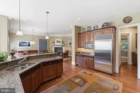 Kitchen - 1463 Evans Farm Dr, Mclean, VA 22101 photo 2 of 5