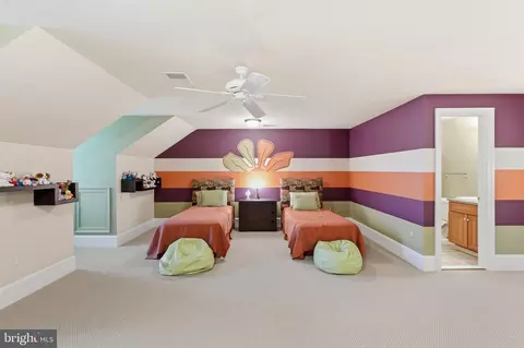 Bedroom - 1463 Evans Farm Dr, Mclean, VA 22101 photo 6 of 6