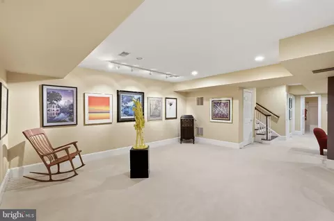 Entry Way - 1463 Evans Farm Dr, Mclean, VA 22101 photo 5 of 5