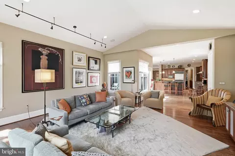 Living - 1463 Evans Farm Dr, Mclean, VA 22101 photo 4 of 6