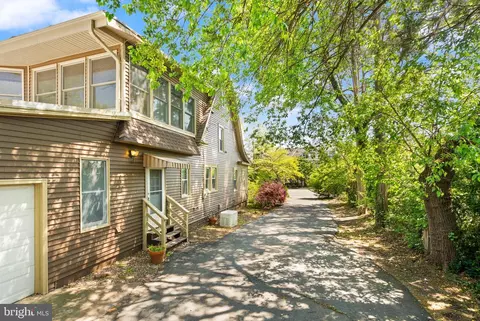 1616 Chain Bridge Rd, Mclean, VA 22101 photo 4