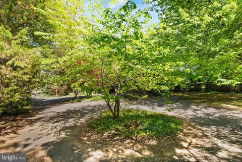 1528 Pathfinder Ln, Mclean, VA 22101 photo 5