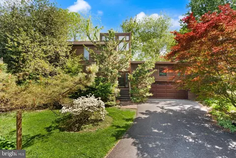 1528 Pathfinder Ln, Mclean, VA 22101 photo 3