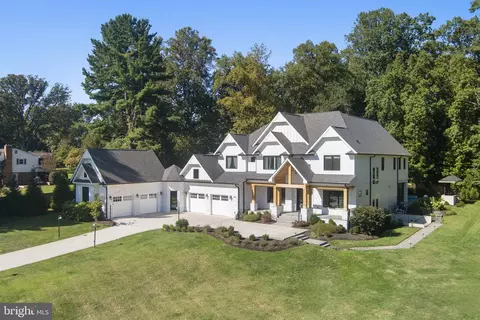 608 Walker Rd, Great Falls, VA 22066