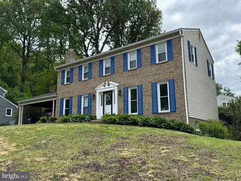 11025 Melissa Ct, Fairfax, VA 22030