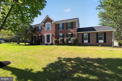 Exterior - 2339 Colts Brook Dr, Reston, VA 20191 photo 2 of 3