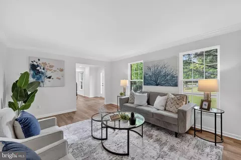 Living - 2339 Colts Brook Dr, Reston, VA 20191 photo 2 of 6