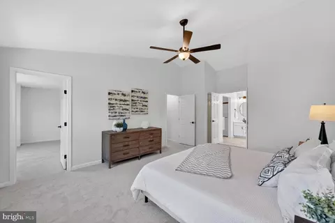 Bedroom - 2339 Colts Brook Dr, Reston, VA 20191 photo 3 of 7