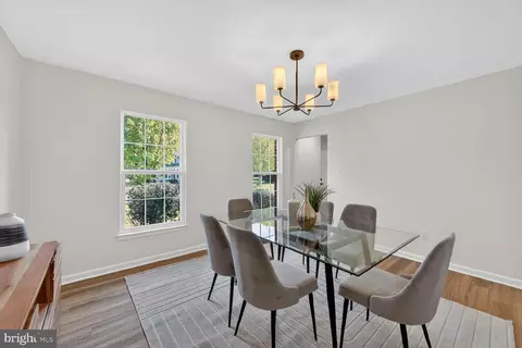 Dining - 2339 Colts Brook Dr, Reston, VA 20191 photo 2 of 4