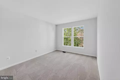 Bedroom - 2339 Colts Brook Dr, Reston, VA 20191 photo 5 of 7
