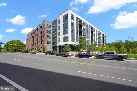 1761 Old Meadow Rd #221, Mclean, VA 22102