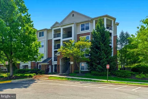 12901 Centre Park Cir #115, Herndon, VA 20171