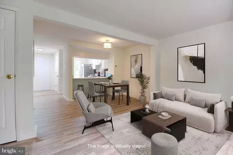 8416 Cedar Falls Ct, Springfield, VA 22153