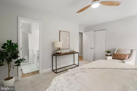 Bedroom - 4505 Briarton Dr, Chantilly, VA 20151 photo 3 of 8
