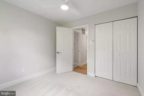 Bedroom - 4505 Briarton Dr, Chantilly, VA 20151 photo 6 of 8