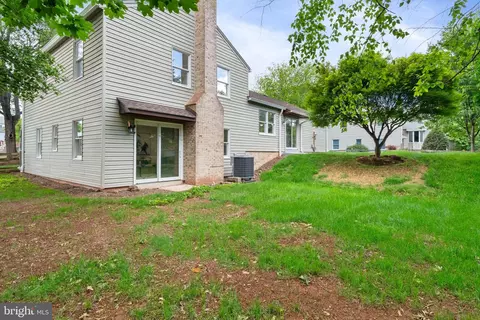 Exterior - 4505 Briarton Dr, Chantilly, VA 20151 photo 8 of 8