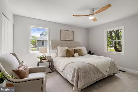 Bedroom - 4505 Briarton Dr, Chantilly, VA 20151 photo 1 of 8