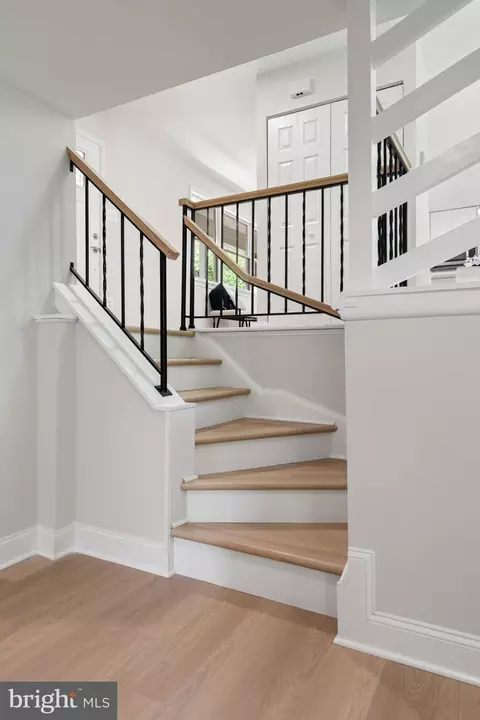 Entry Way - 4505 Briarton Dr, Chantilly, VA 20151 photo 5 of 8