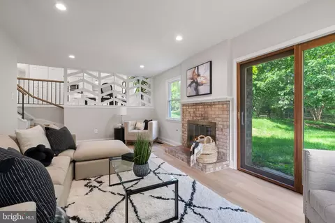 Living - 4505 Briarton Dr, Chantilly, VA 20151 photo 2 of 3
