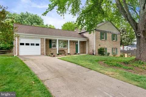 Exterior - 4505 Briarton Dr, Chantilly, VA 20151 photo 3 of 8