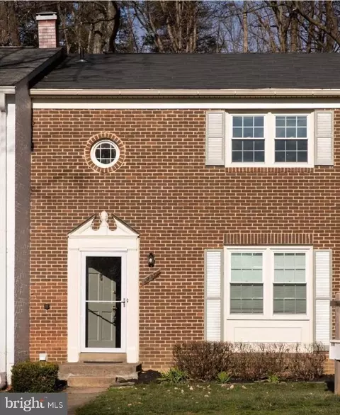 6851 Brian Michael Ct, Springfield, VA 22153