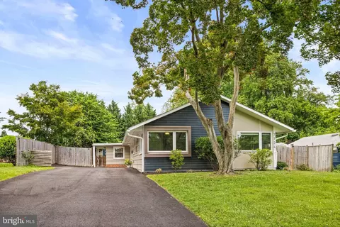 7124 Alger Rd, Falls Church, VA 22042