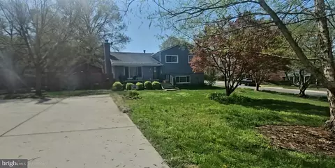 3009 Marl Pat Dr, Alexandria, VA 22310