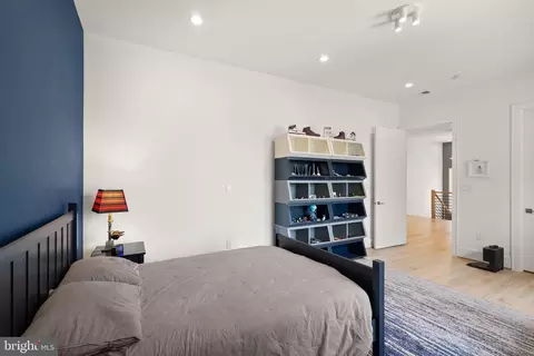 Bedroom - 1054 Kinglet Ct, Mclean, VA 22101 photo 5 of 6