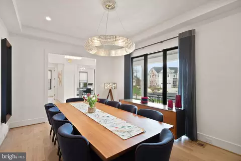 Dining - 1054 Kinglet Ct, Mclean, VA 22101 photo 1 of 2