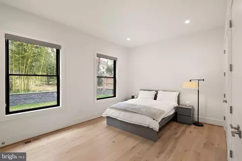 Bedroom - 1054 Kinglet Ct, Mclean, VA 22101 photo 1 of 6