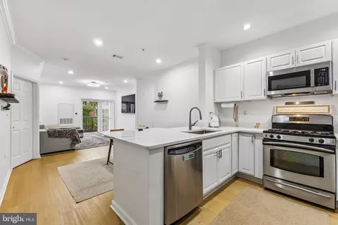 11373 Aristotle Dr #9-109, Fairfax, VA 22030