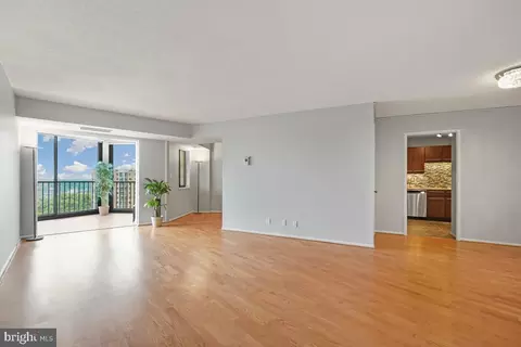5902 Mount Eagle Dr #1503, Alexandria, VA 22303