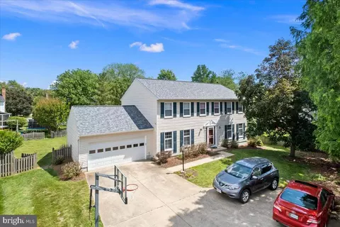 12903 New Belmont Ct, Herndon, VA 20171