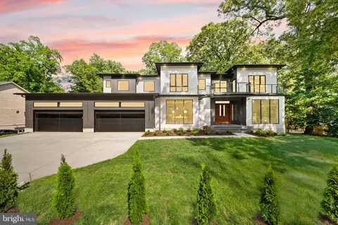 2537 Gallows Rd, Dunn Loring, VA 22027
